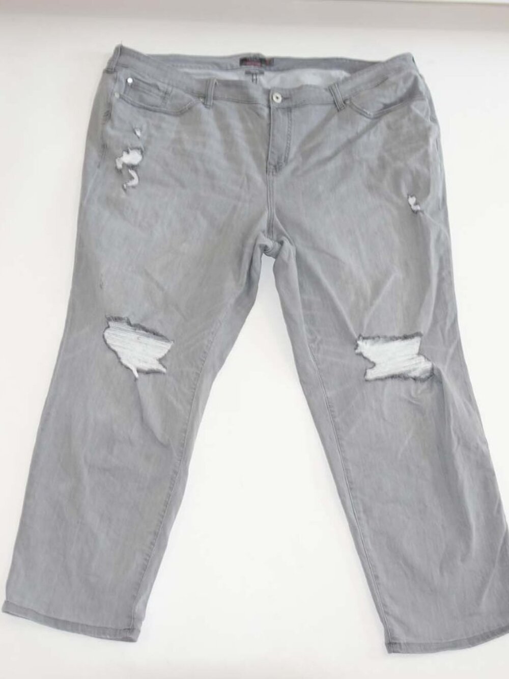 Torrid Women's Boyfriend Straight Jeans Size 26W Regular Gray Mid Rise Stretch